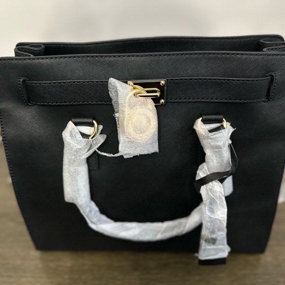MICHAEL Michael Kors Handbags - MICHAEL Michael Kors Hamilton Large Saffiano Leather Tote with Dustbag